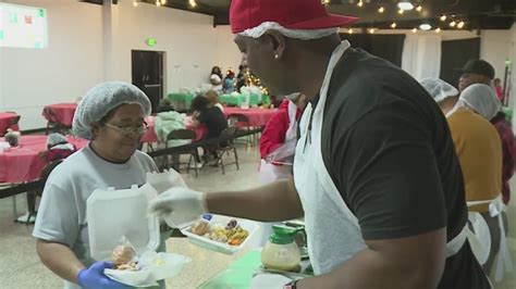 Alton church serves up free Christmas meals